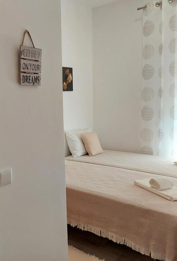 Casa Amarela: Conforto E Localizacao Perfeita! District de District de Faro Extérieur photo