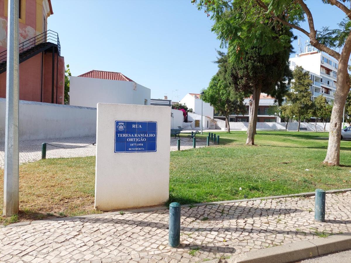 Casa Amarela: Conforto E Localizacao Perfeita! District de District de Faro Extérieur photo